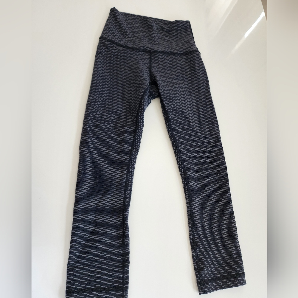 Lululemon leggins crop size 2